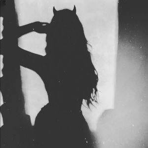 Meet your Posher, Mila